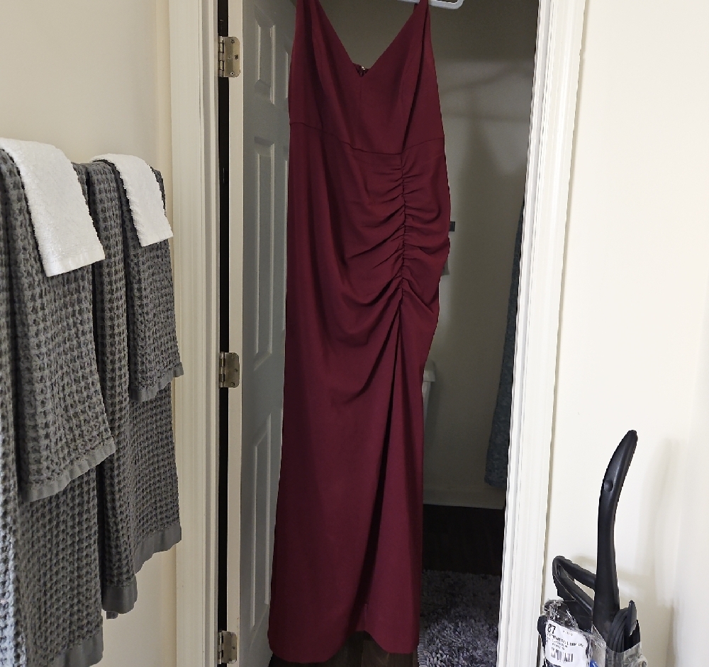 Elegant Red Maxi Dress for Special Occasions
